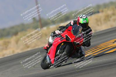 media/Feb-04-2023-SoCal Trackdays (Sat) [[8a776bf2c3]]/Turn 16 Set 2 (1125am)/